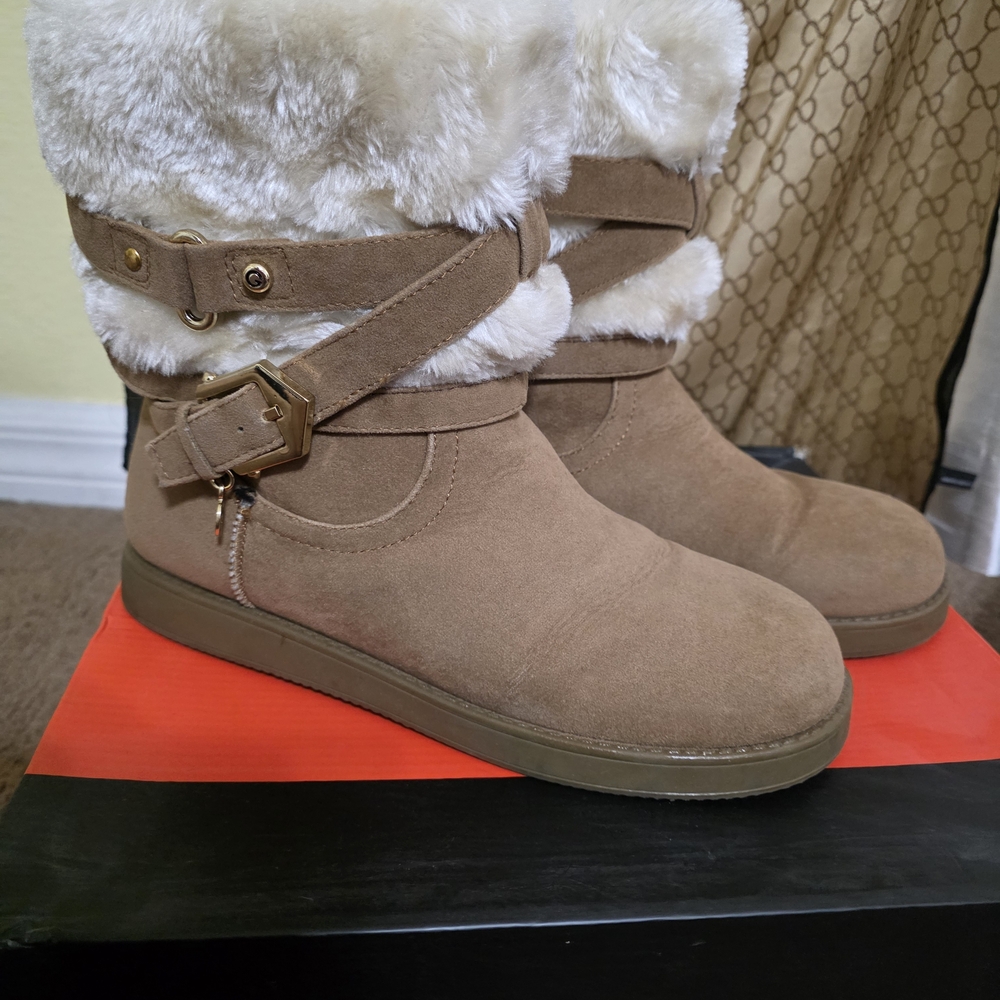 Women's Tan Fur-Lined Boots